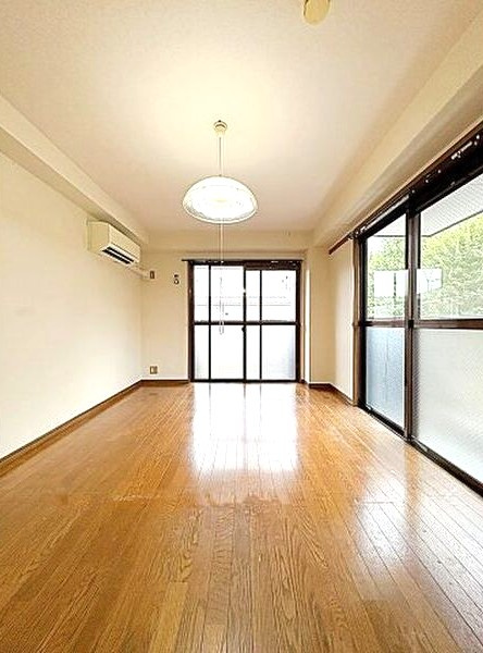 メゾン鶴里の寝室