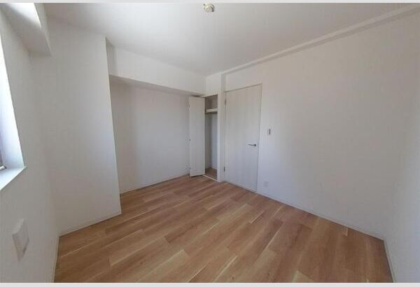 プレステージ12番館の居間・リビング