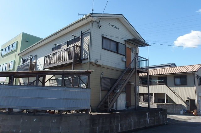 コーポよしおの外観