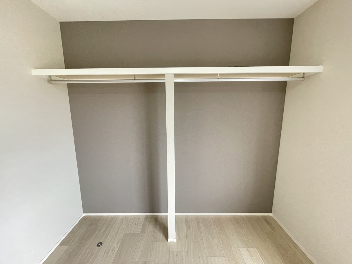 京都府京都市伏見区羽束師志水町225-8の収納|3階東側6帖洋室（収納）