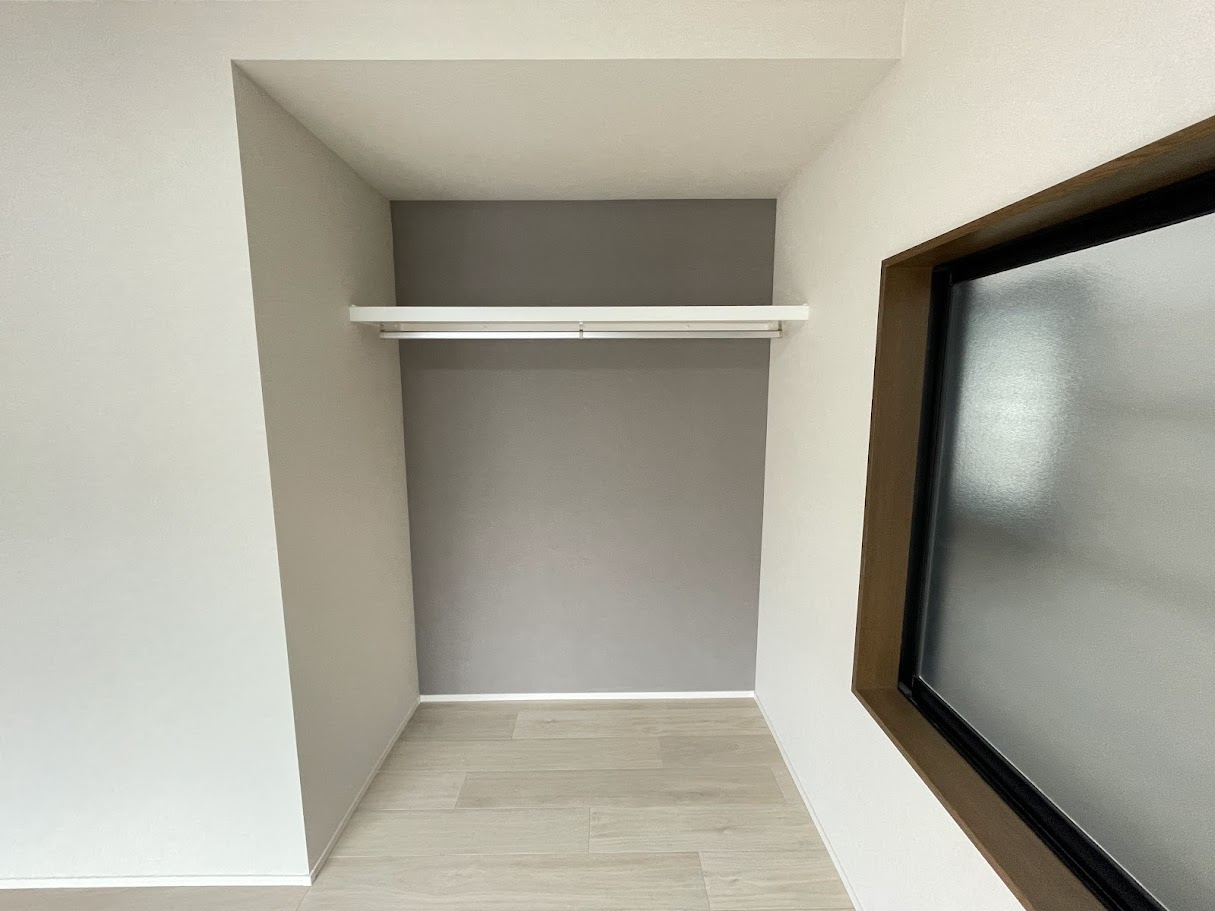 京都府京都市伏見区羽束師志水町225-8の収納|3階西側6帖洋室（収納）