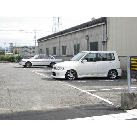 コーポ南の駐車場