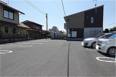 【駐車場】 | ルミエール陽南 | 駐車場