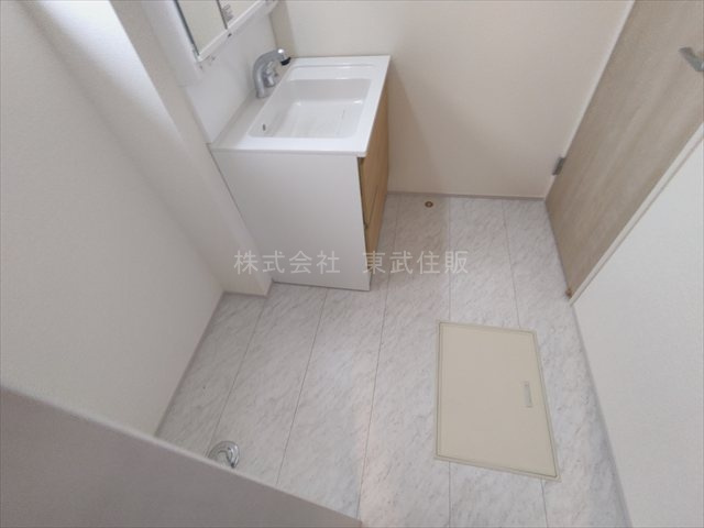 【脱衣所】 | 寄居町露梨子　全8棟　2号棟 | 洗面室