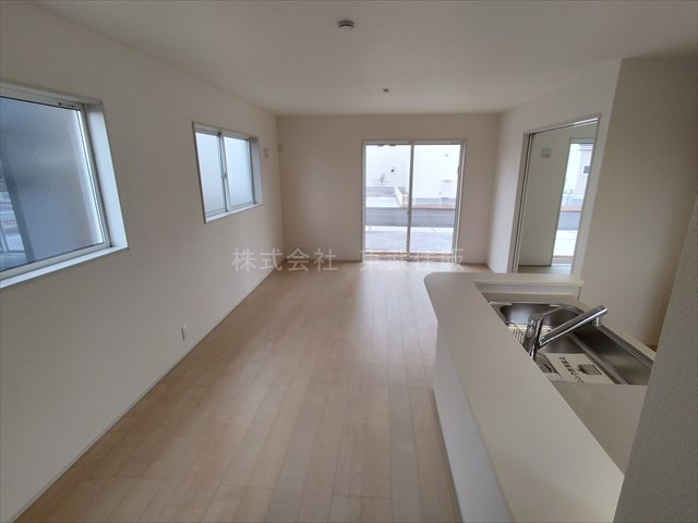 【居間・リビング】 | 寄居町露梨子　全8棟　2号棟 | リビング