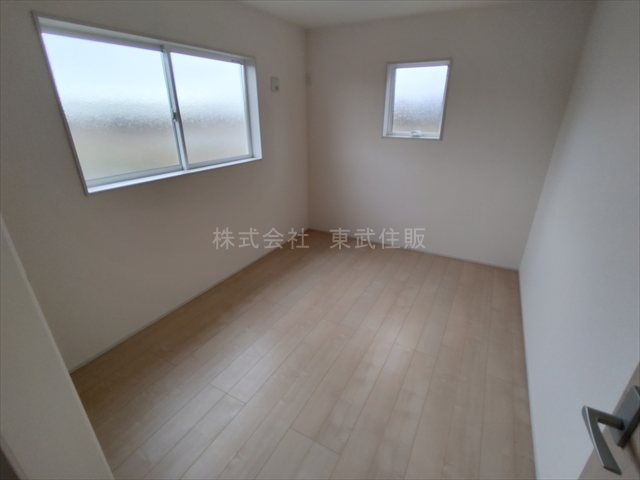 【子供部屋】 | 寄居町露梨子　全8棟　2号棟 | 洋室6.0帖、お子さんのお部屋にいかがでしょうか