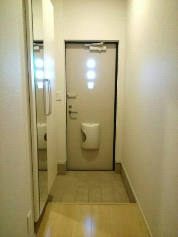 ショコラ　シルバの玄関|収納もある玄関です