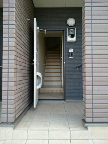 ショコラ　シルバのエントランス|毎日通るエントランスはこのようになっています