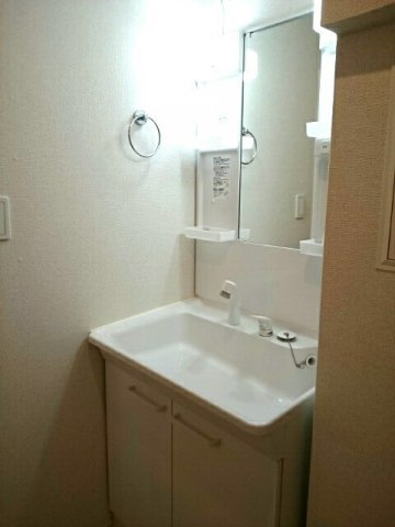 ショコラ　シルバの洗面所|忙しい朝には欠かせない洗面所です