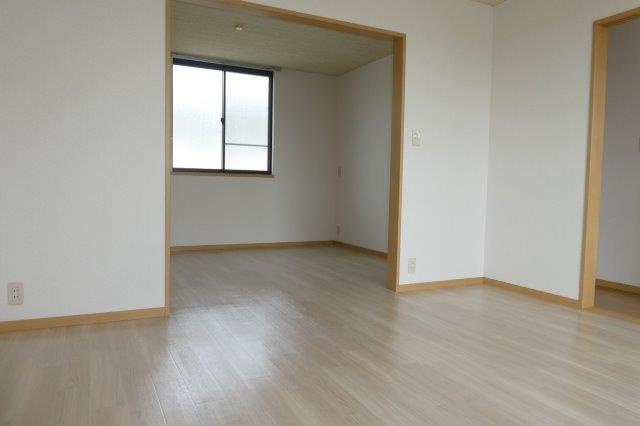 モンプリエールＡの居間・リビング