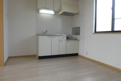 【キッチン】 | モンプリエールＡ | ダイニングキッチン