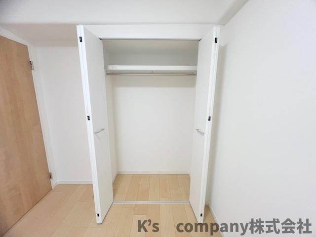 茅ヶ崎市茅ヶ崎　サーパス茅ヶ崎第2の収納|洋室4.7帖の収納スペース◇