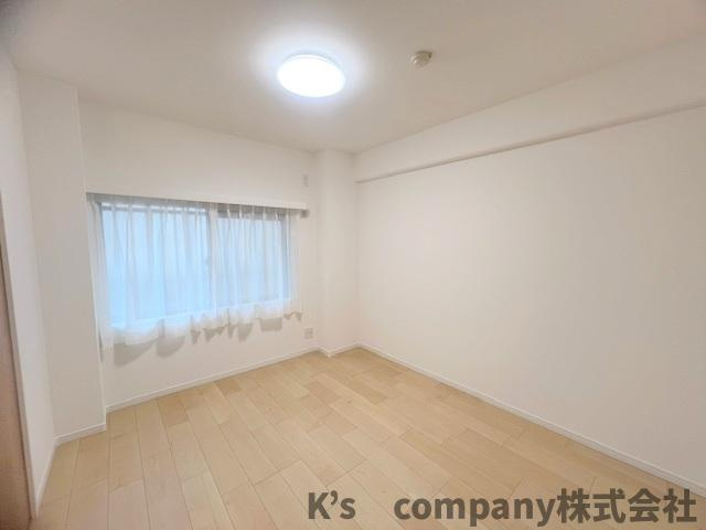 茅ヶ崎市茅ヶ崎　サーパス茅ヶ崎第2の寝室|洋室5.6帖◇主寝室におすすめです◇