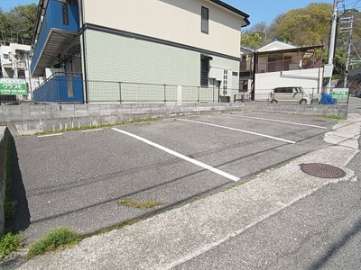 【駐車場】 | クレスト晴雅 | 敷地内平面駐車場を完備しています