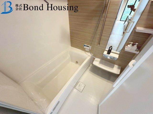 駐車並列３台　太陽光付き　西区桜が丘中町２丁目　新築戸建の浴室