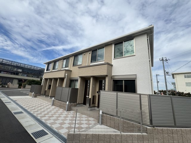 ジェダイトの外観