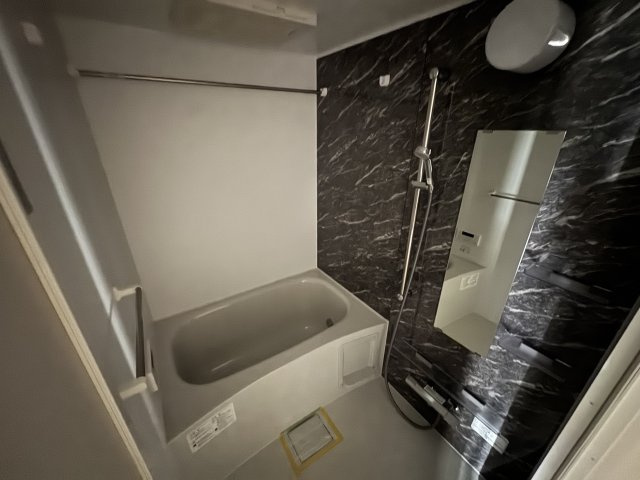 ジェダイトの浴室