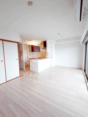 【居間・リビング】 | サンクレイドル蕨 | 使いやすい居間です