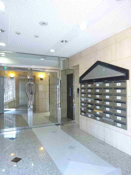 エミナンス片倉のエントランス