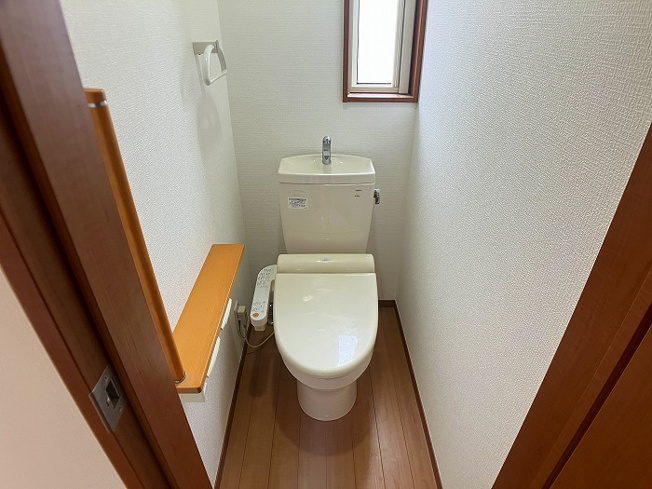 【トイレ】 | 筑紫野市岡田3丁目中古戸建☆仲介手数料無料☆