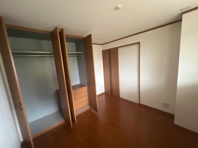 ＫＯＷＡガーデンハイツⅠの収納|寝室