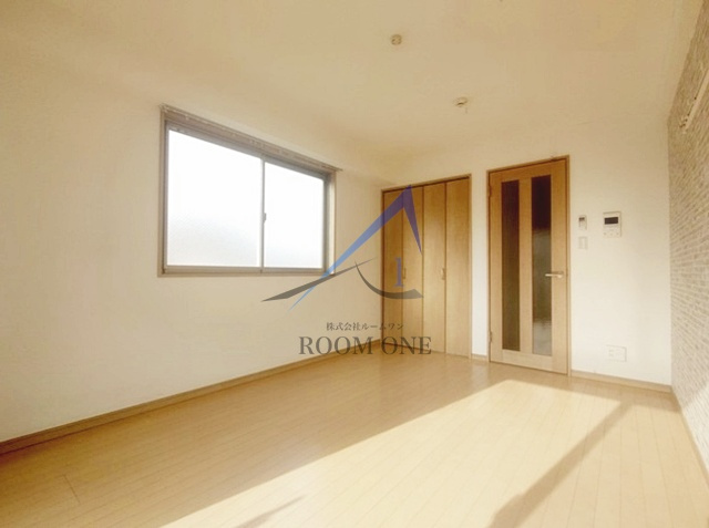 LaraFranc本所蔵前の居間・リビング|洋室のお部屋です。