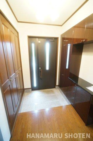 中古　千葉市花見川区長作町の玄関|＊当日ご案内可＊ご希望の物件まとめてご案内！弊社が掲載していない物件でもOK♪お気軽にご相談ください ♪お電話でのお問合わせがスムーズ♪