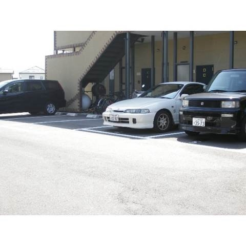 コーポ桜井Ｂの駐車場