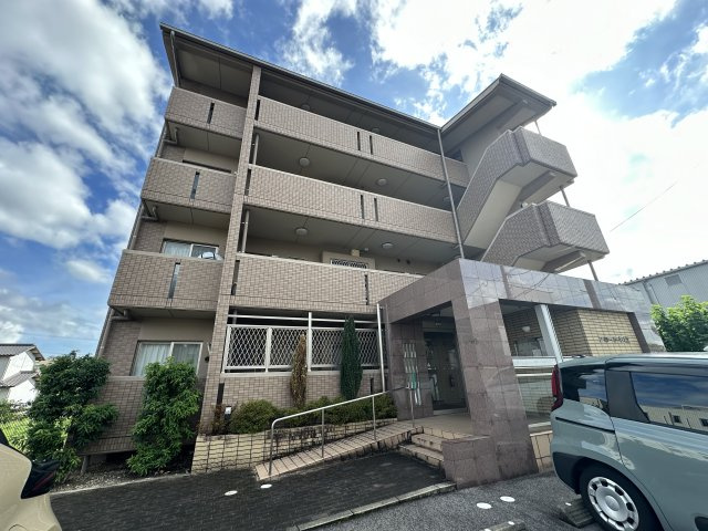フローラ小坂の外観