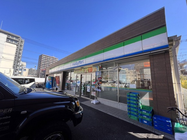 ＧＫパーク三郷のその他|ファミリーマート三郷駅南店