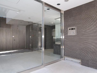 ステージグランデ府中東のエントランス