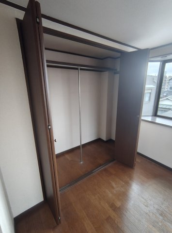 グランディア旗塚通の玄関