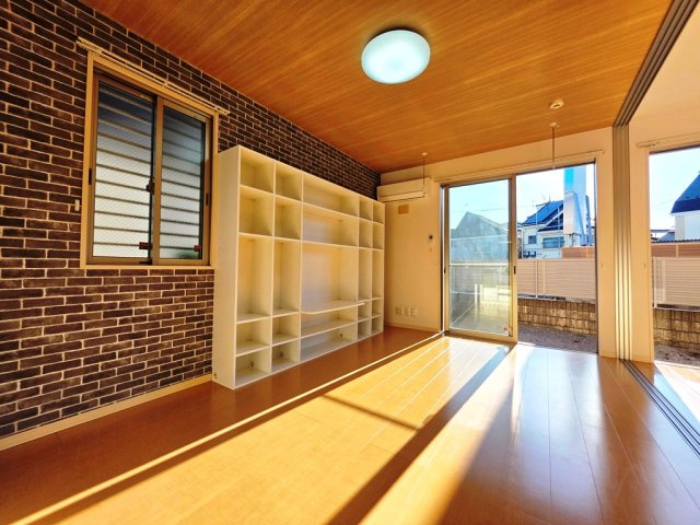 【居間・リビング】