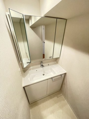 【独立洗面台】