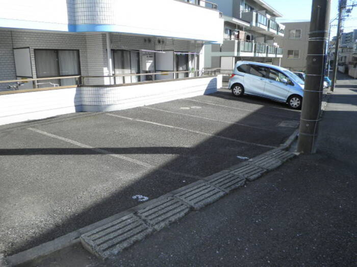 スカイプラザの駐車場|駐車場