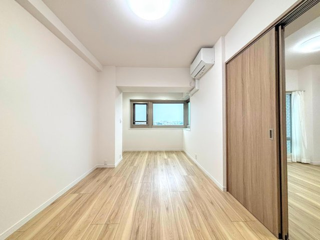 ニューシティ東戸塚東の街四号館の洋室|◆気持ちの良い風が室内へ入り込む居室。家具を配置しても広々ご利用いただけます！！
