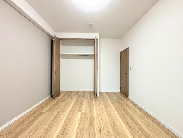 ニューシティ東戸塚東の街四号館の収納|◆暮らし心地を大きく左右する収納を、適材適所に配置し使い勝手を考慮しました。空間を余すところなく有効利用した収納は生活空間をより上質なものにしてくれるでしょう。
