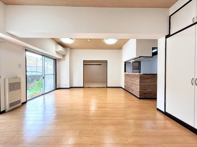 ロイヤルヒルズ上大岡2号棟　