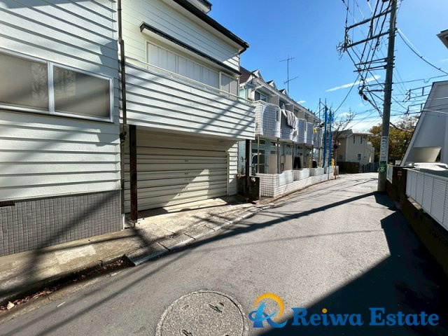 中古戸建　茅ヶ崎市浜竹4丁目の前面道路含む現地写真