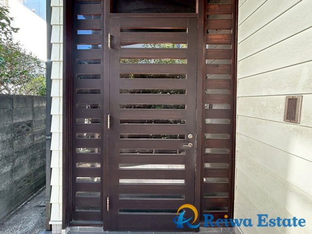 中古戸建　茅ヶ崎市浜竹4丁目の玄関