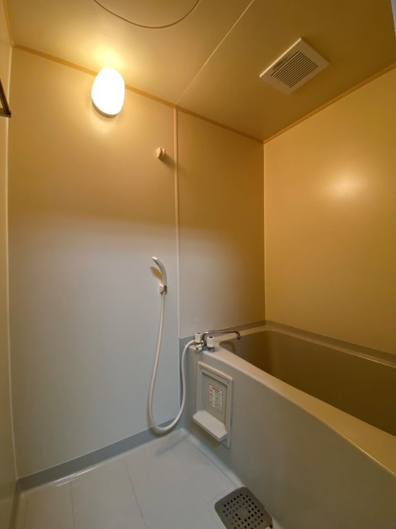 メゾンシーダの浴室