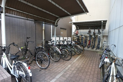 【その他共用部分】 | アスール江坂 | 自転車通勤にも便利な駐輪場付き♪
