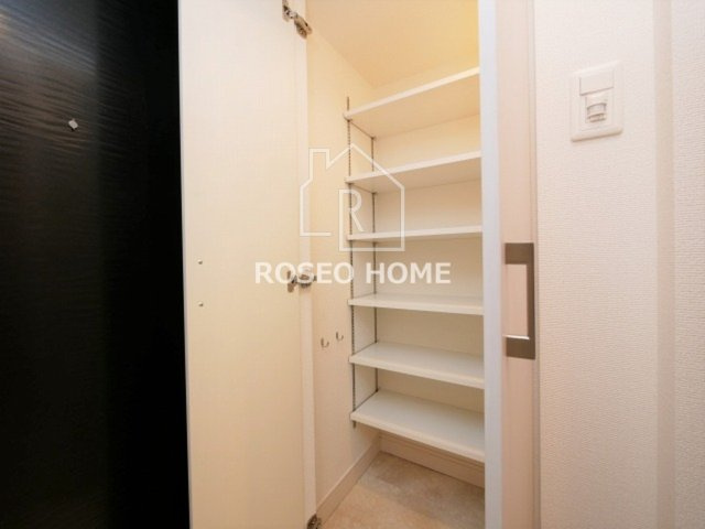 レオンコンフォート九条ガレリアの収納|同マンション別部屋：参考写真