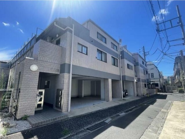 ピュアハウス経堂の外観