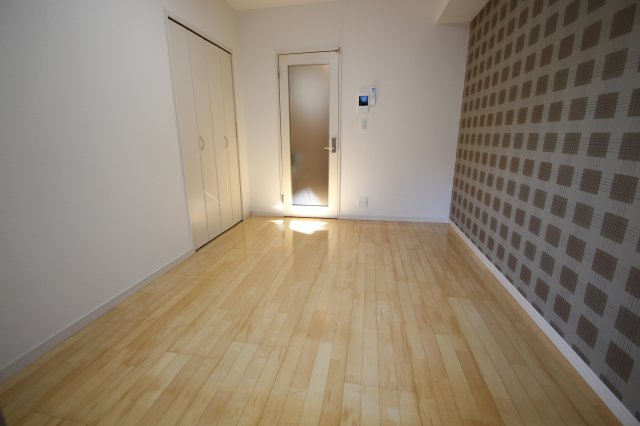 ＥＡＳＴ ＢＬＵＥ ＳＵＷＡ‘08の洋室