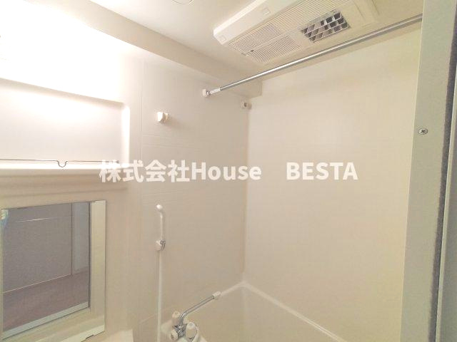 プレサンス三宮花時計前の浴室