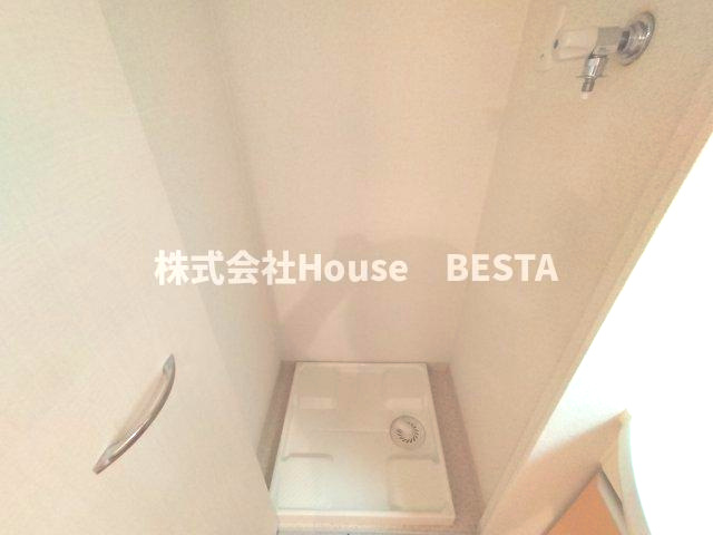 プレサンス三宮花時計前の洗面所