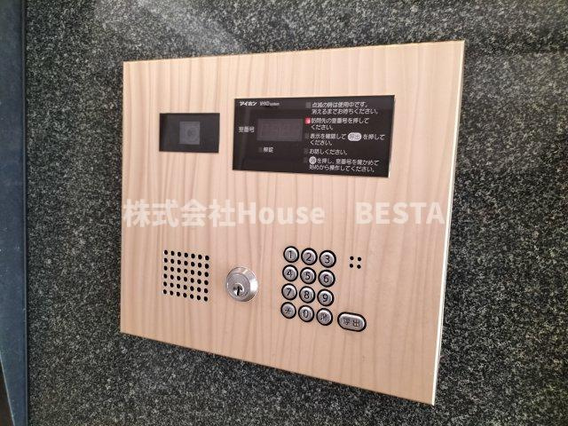 プレサンス三宮花時計前のエントランス