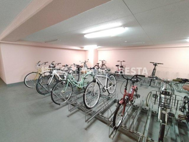 プレサンス三宮花時計前の駐車場