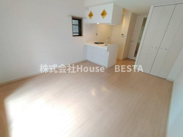 プレサンス三宮花時計前の和室